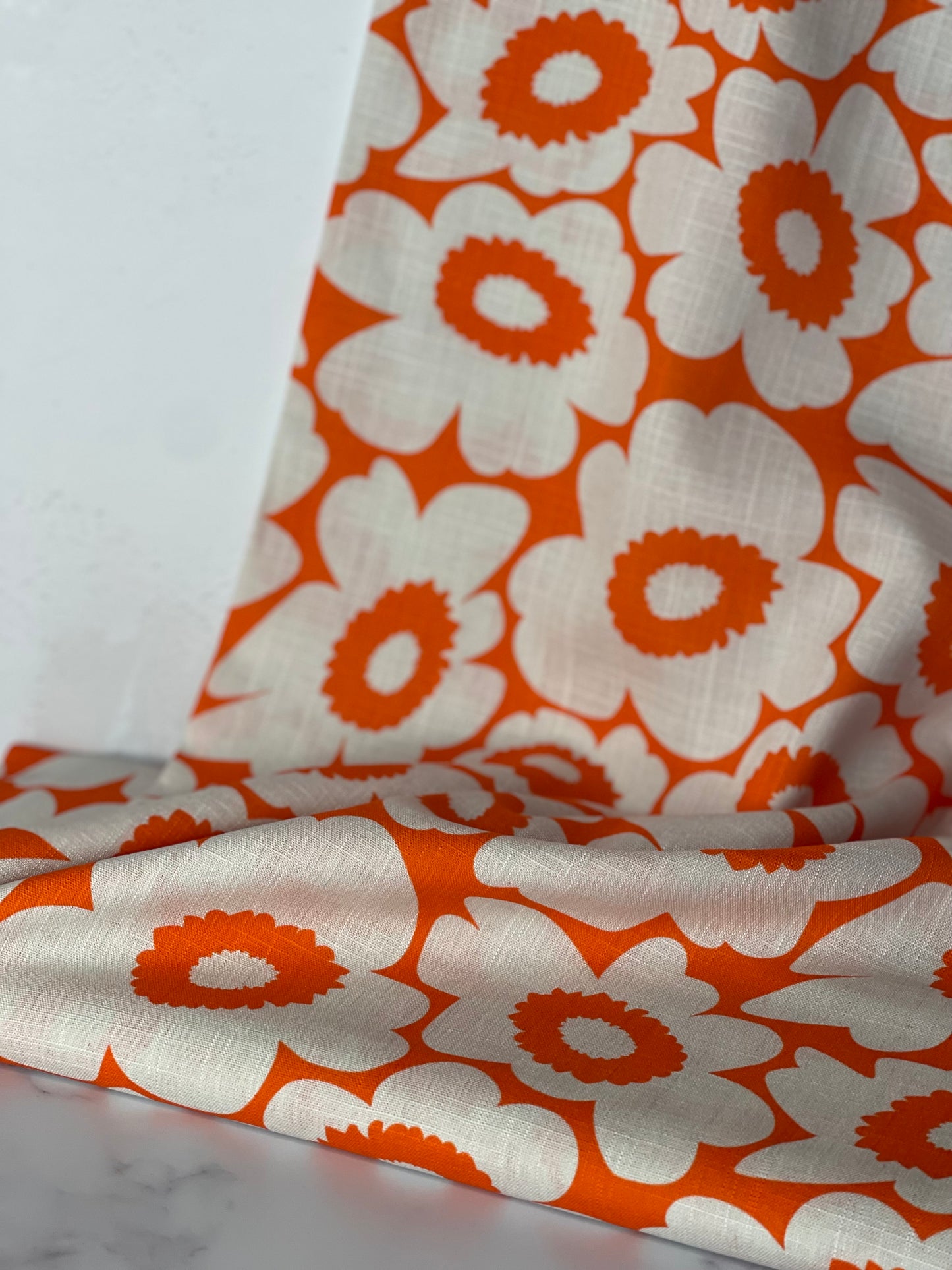 Big Flower Wit Oranje - Viscose Linnen