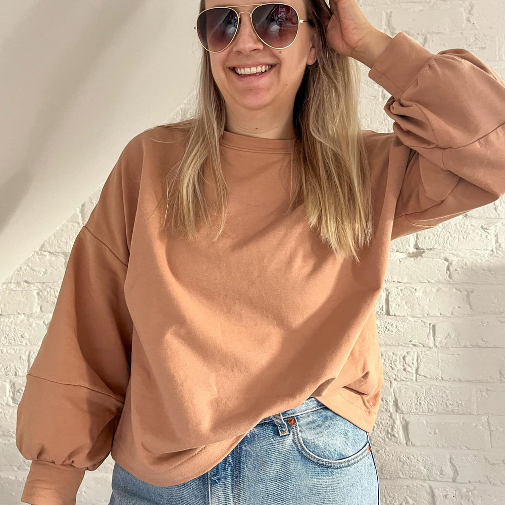 
                      
                        Laure Top en Sweater voor dames en tieners – papieren naaipatroon - Bel'etoile
                      
                    